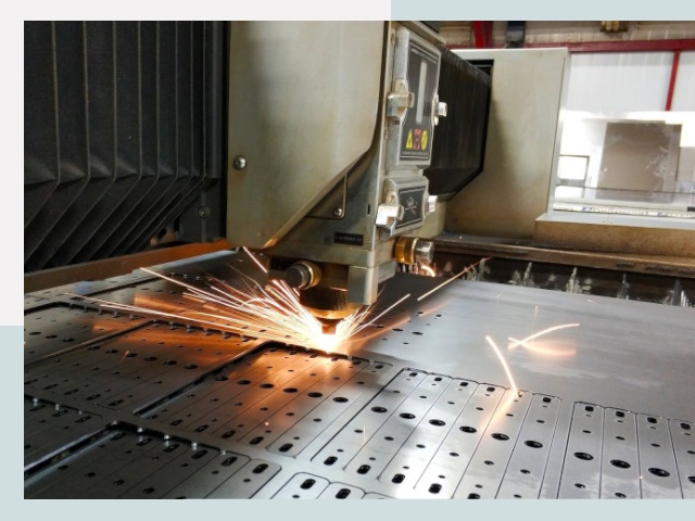 Лазерная резка металла в Кронштадте от 626 руб.